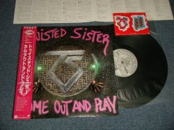 Photo1: TWISTED SISTER トゥイステッド・シスター - COME OUT AND PLAY (with STICKER) (MINT-/MINT-) / 1985 JAPAN ORIGINAL Used LP with OBI 