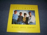 Photo: THE SMITHS - MYSTERY LOVES COMPANY / 1988 ITALY Collectors 2LP'S 