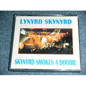 Photo: LYNYRD SKYNYRD - SKYNYRD SMOKES A DOOBIE /  COLLECTORS BOOT  Used 2CD