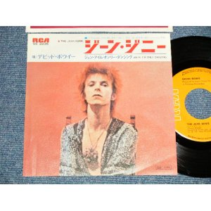 Photo: DAVID BOWIE デビッド・ボウイー - A) THE JEAN GENIE ジーン・ジニー  B) JOHN, I'M LONELY DANCING (Ex+++/Ex+++) / 1973 JAPAN ORIGINAL Used 7" Single 