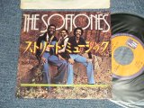 Photo: The SOFTONES ソフトーンズ - A) STREET MUSICストリート・ミュージック  B) SILLY BILLY 愚かなビリー (Ex++/Ex++) / 1978 JAPAN ORIGINAL Used 7"45's Single  With PICTURE SLEEVE 