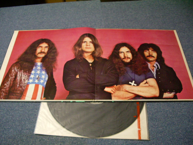 Photo: BLACK SABBATH -  THE BEST OF BLACK SABBATH